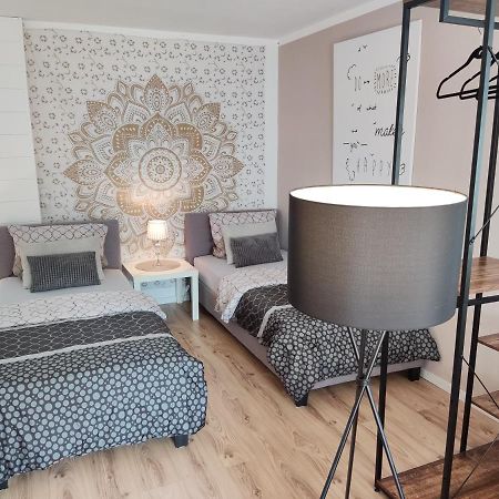 Apartment For Family & Friends Eisingen Eksteriør billede